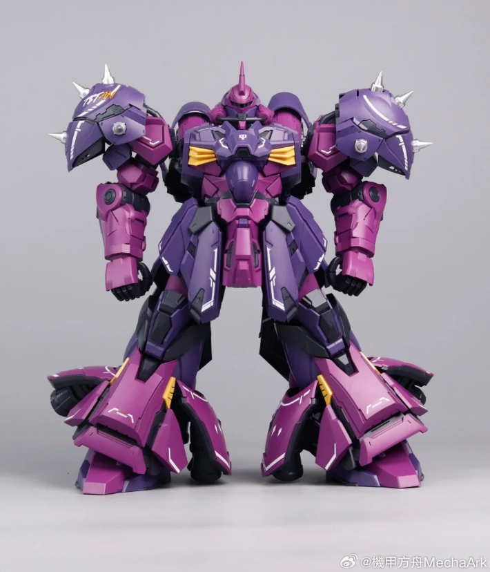 Mecha Ark 1/100 Dominant Titan Model Kit