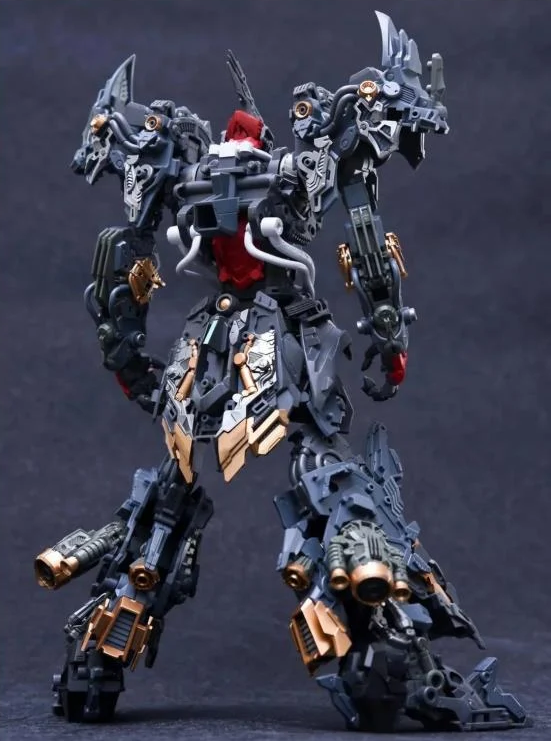 Infinite Dimensions 1/100 Lizard Model Kit