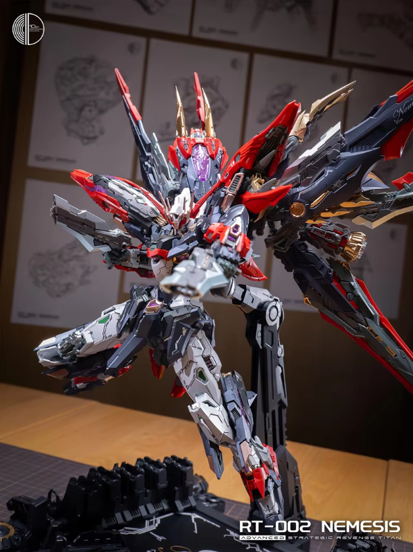 Infinite Dimension 1/100 RT-002 Nemesis Model Kit