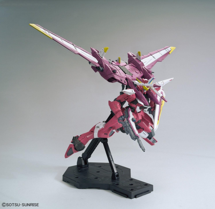 Bandai MG 1/100 ZGMF-X09A Justice Gundam