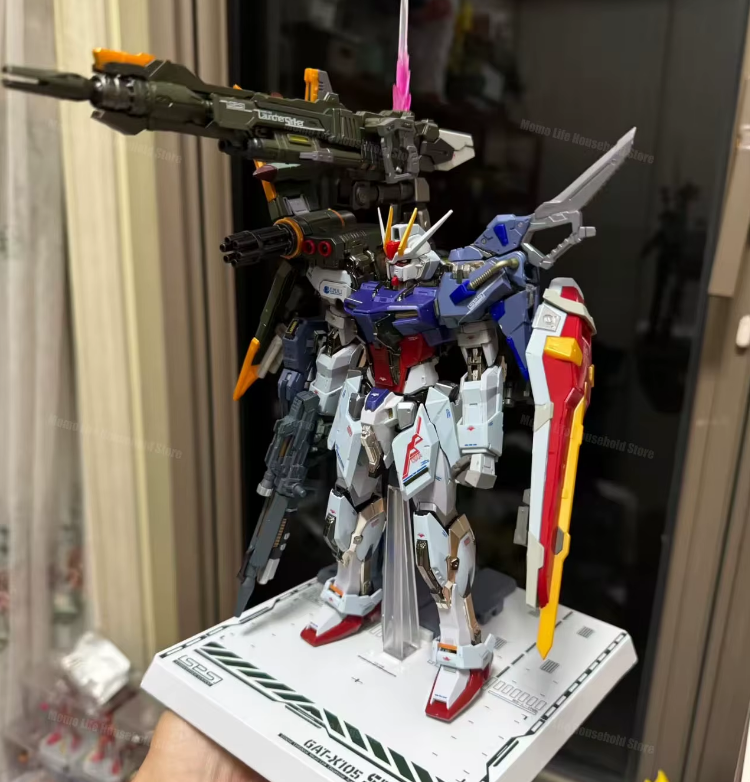 Daban 1/100 GAT-X105 Perfect Strike Model Kit