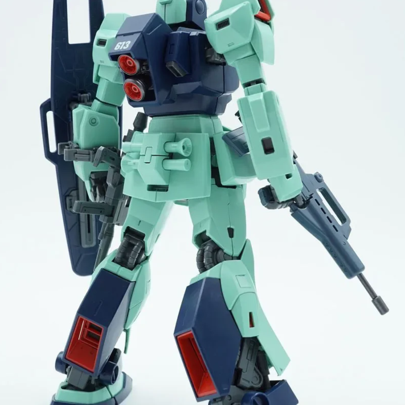 Premium Bandai MG 1/100 Nemo (Unicorn Ver.)