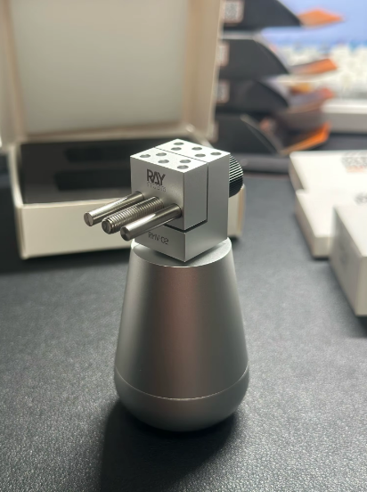 Ray Studio Premium Handheld Table Vice