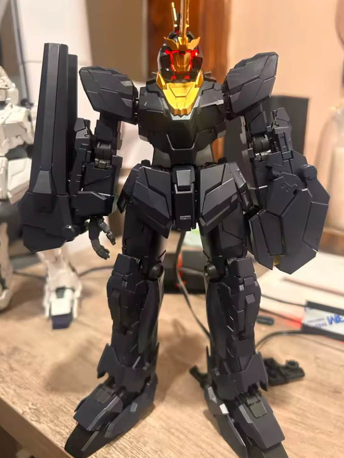Shen Shou MGEX 1/100 Banshee Gundam Ver. Ka