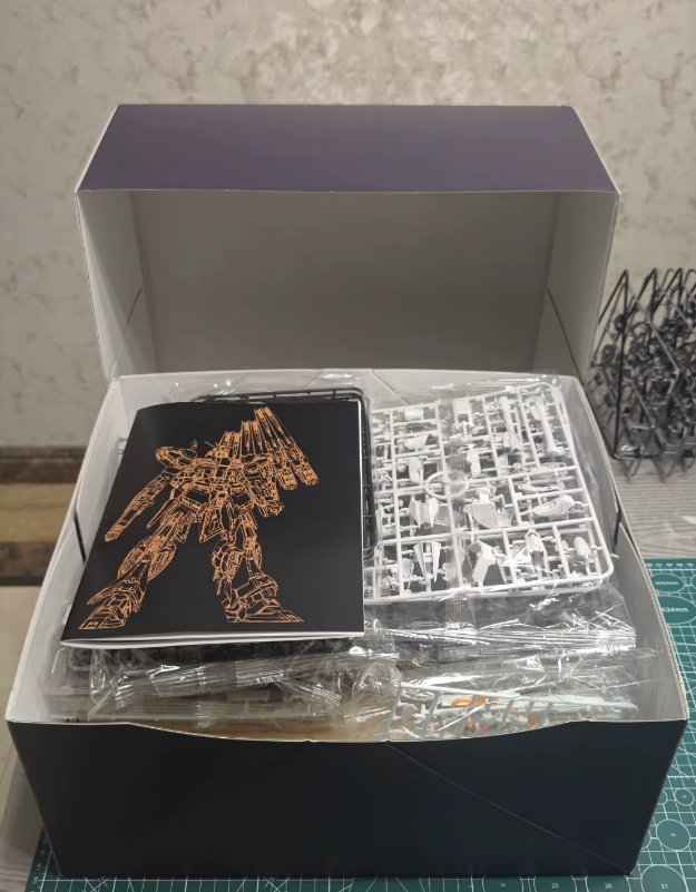 V-Tiger 1/100 RX-93 Nu Gundam (Metal Frame)