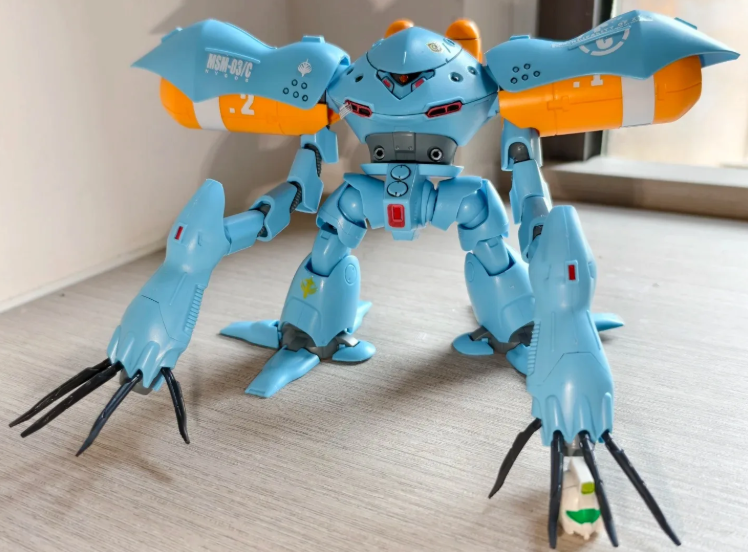 Xie Lao Ban 1/100 Hygogg Model Kit